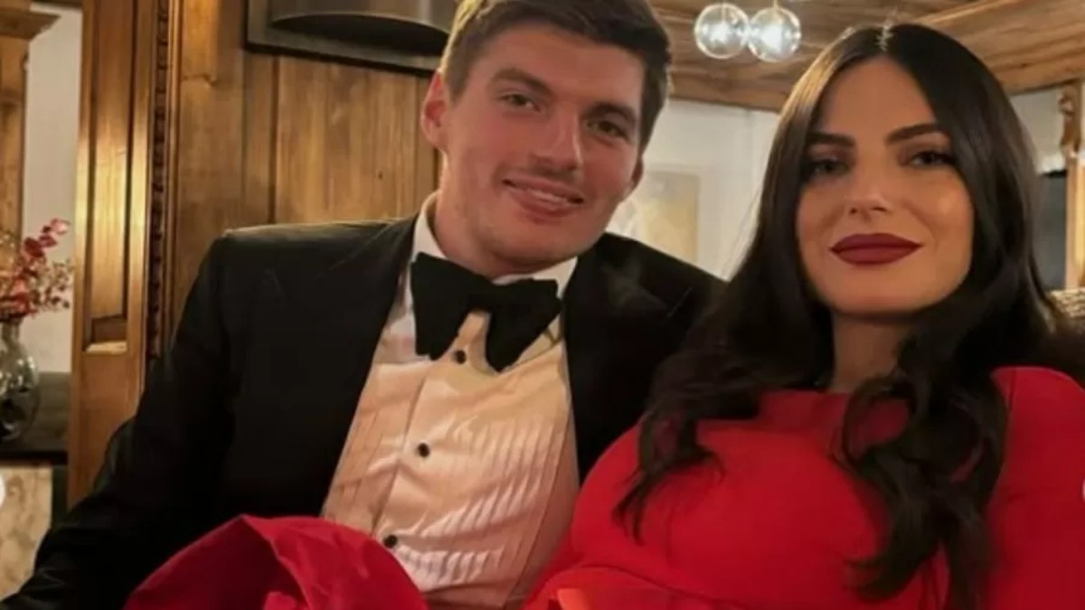 Kelly Piquet e Max Verstappen durante o Natal