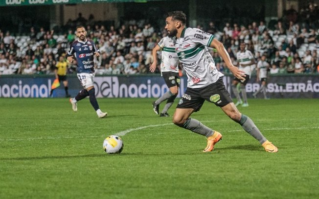 Cruzeiro estuda a contratação de Luciano Castán, do Guarani Cruzeiro estuda a contratação de Luciano Castán, do Guarani