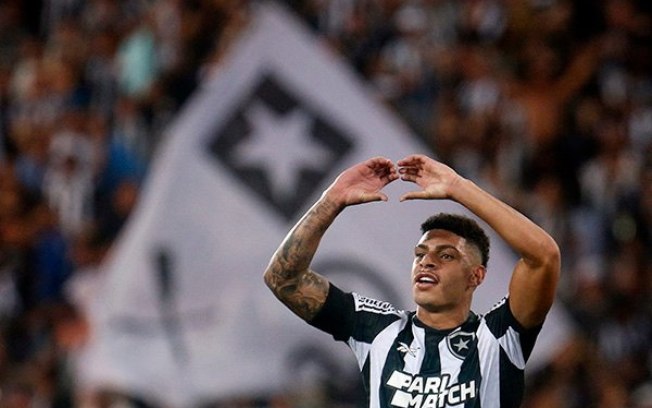 Luis Henrique faz parte da barca que tem Di Plácido e Lucas Fernandes no Botafogo Luis Henrique faz parte da barca que tem Di Plácido e Lucas Fernandes no Botafogo