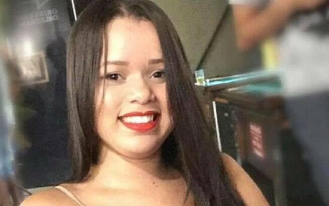 A jovem Mayara Estefanny Araújo, 19, morreu após ser atacada com ácido sulfúrico