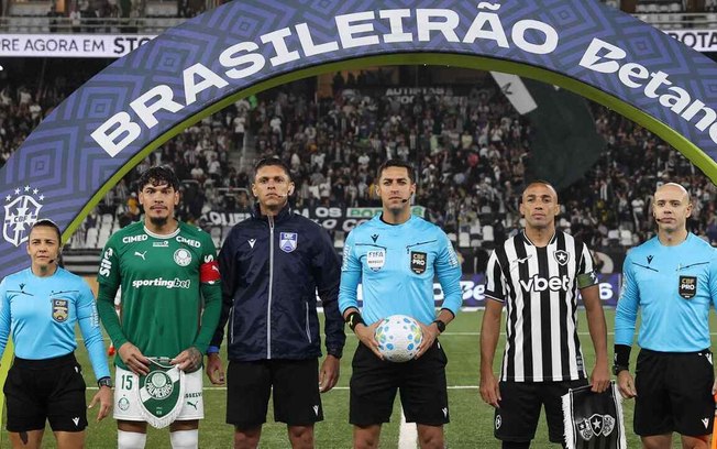 Gustavo Gómez em ação coma camisa do Palmeiras