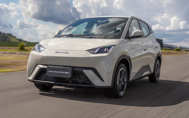 BYD fecha semestre em 4º lugar e encosta em volume de 2025