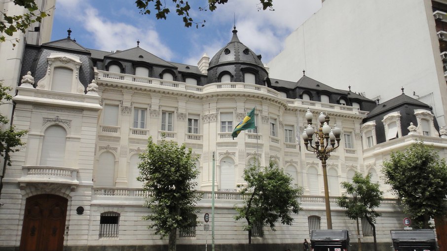 A estadia na embaixada em Buenos Aires acontece durante a transição da presidência temporária do Mercosul A estadia na embaixada em Buenos Aires acontece durante a transição da presidência temporária do Mercosul