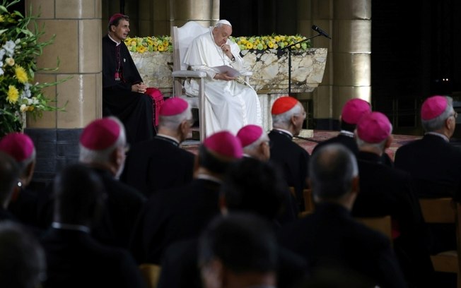 O papa Francisco na basílica do Sagrado Coração de Koekelberg, em Bruxelas, em 28 de setembro de 2024