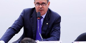 Félix Mendonça é alvo de operação que investiga desvio de emendas
