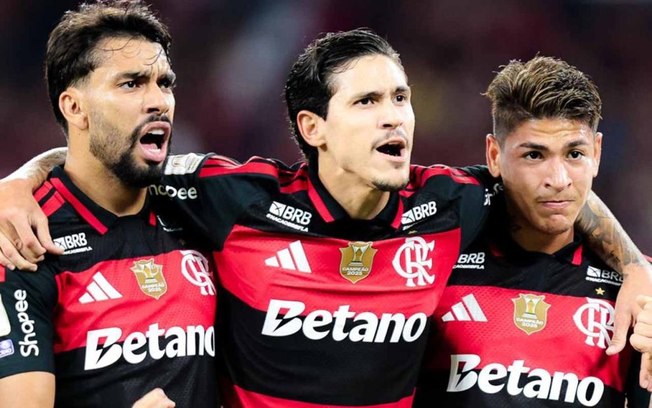 Flamengo reduz distância para o líder Palmeiras e aumenta chances de título Flamengo reduz distância para o líder Palmeiras e aumenta chances de título
