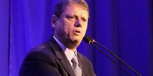 Governadores marcam presença em jantar da CONIB