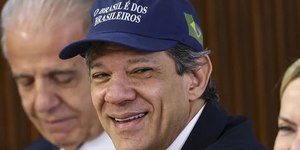 Haddad diz estar confiante na aprovação do PL de isenção do IR