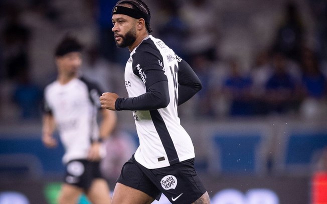 Fernando Diniz expôs sua tristeza com a saída de Memphis Depay do Corinthians