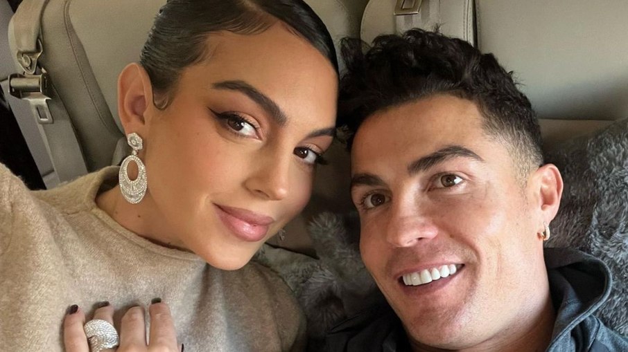 Georgina Rodríguez e Cristiano Ronaldo vivem relacionamento desde 2016. Georgina Rodríguez e Cristiano Ronaldo vivem relacionamento desde 2016.