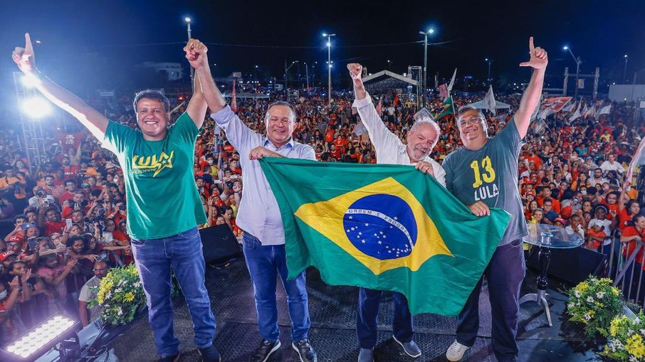 Lula em ato no Maranhão