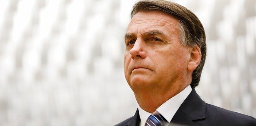 O que muda para Bolsonaro com a prisão domiciliar