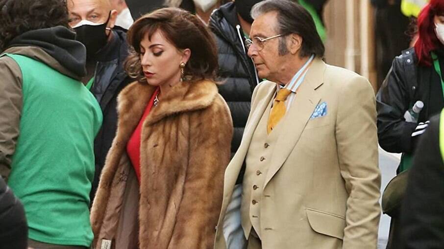 Lady Gaga e Al Pacino no set de 'House of Gucci': integrantes do famoso clã da moda reclamam da escalação do elenco