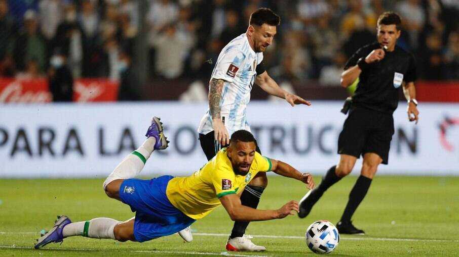 Messi teve atuação apagada contra o Brasil