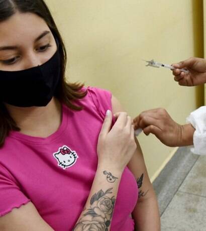 Centros de Saúde continuam vacinação contra Covid sem agendamento