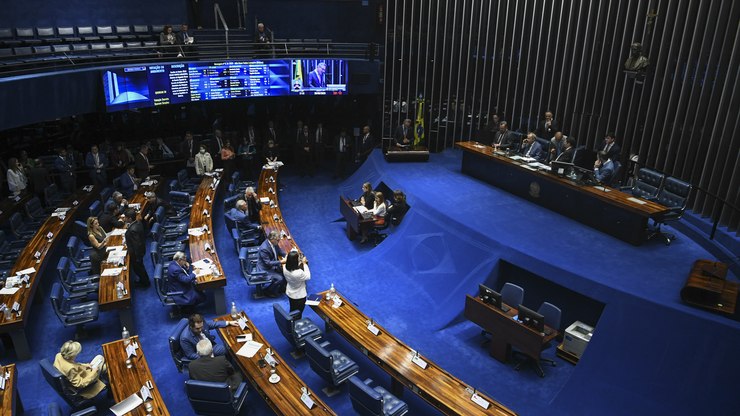 Plen%C3%A1rio%20do%20Senado%20aprova%20restri%C3%A7%C3%B5es%20%C3%A0s%20propagandas%20de%20bets