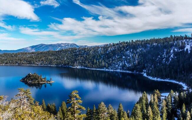 Aproveitar as atrações do Lake Tahoe é uma ótima forma de descobrir novas coisas para fazer na Califórnia