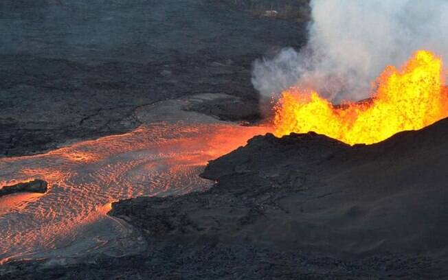 Por possuir diversos vulcões ativos, o Havaí possui diversos tubos de lava subterrâneos.
