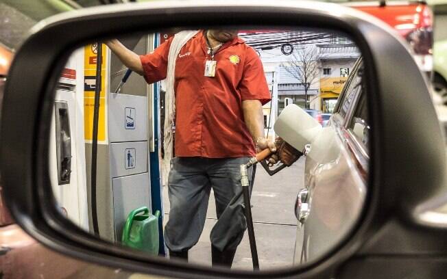 Do preço da gasolina, 27% correspondem aos valores praticados nas refinarias e outros 47% aos impostos incidentes