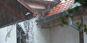 Período chuvoso: a água da chuva é potável? Como reaproveitar