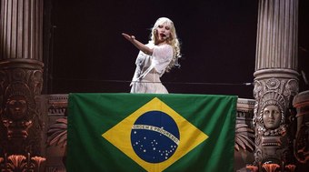 Confira%20os%20melhores%20momentos%20de%20Gaga%20no%20show%20do%20Rio%20de%20Janeiro