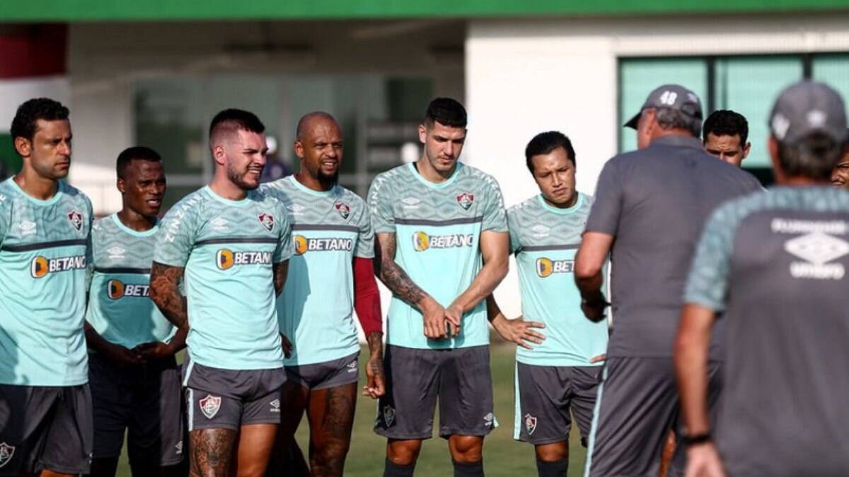 Nino elogia liderança de Felipe Melo no Fluminense e brinca: 'Ainda não tomei bronca'