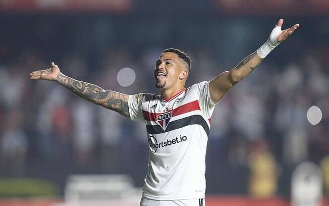 Autor de gol da vitória do São Paulo vindo do banco, Luciano destaca: 'Eu sei esperar'