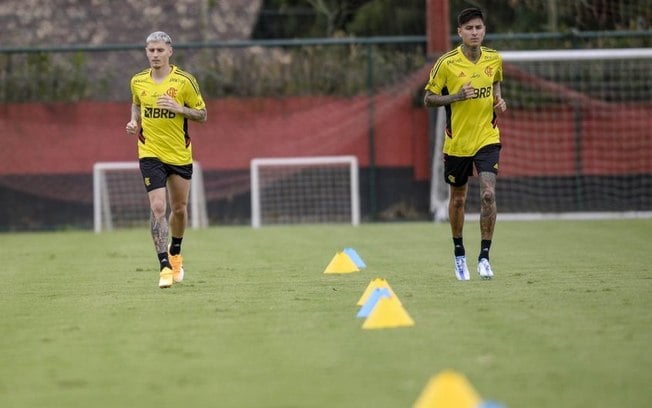 Reforços do Flamengo, Guillermo Varela e Erick Pulgar fazem primeiro treino no CT do Ninho do Urubu