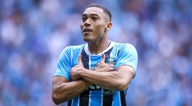  Antigo sonho do Flamengo, ex-Barça e PSG decide se aposentar