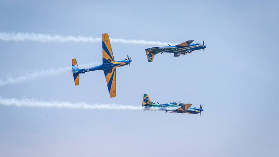 Esquadrilha da Fumaça durante apresentação