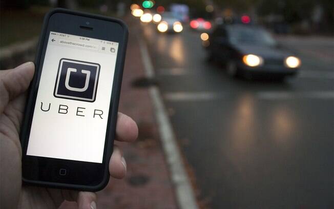 Atualização no aplicativo do Uber permitirá que usuários paguem gorjeta para os motoristas através do próprio aplicativo