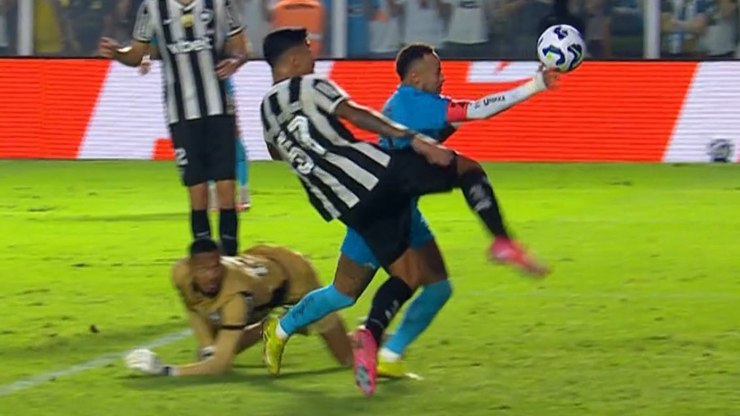 Neymar é expulso em derrota do Santos; veja o lance