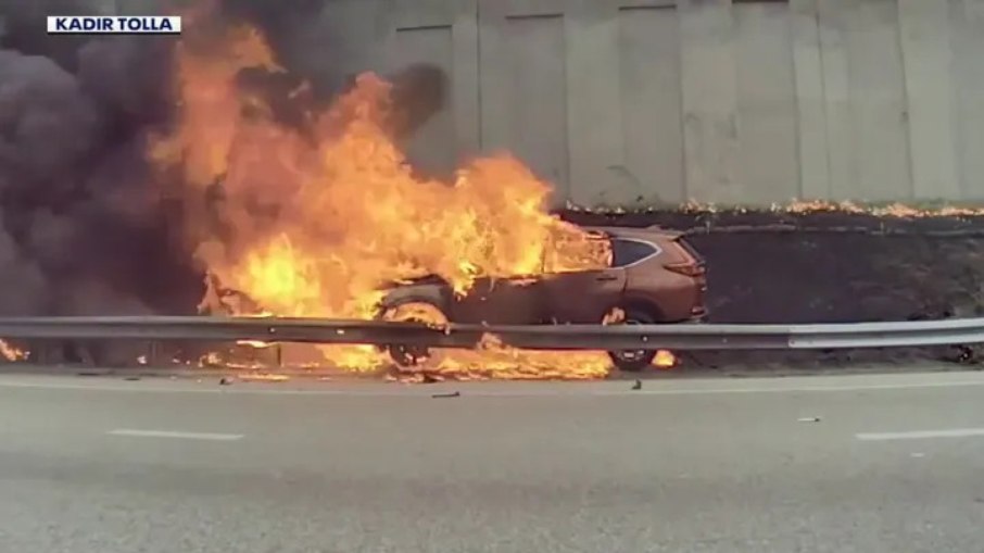 Honda CR-V ficou completamente destruído pelas chamas