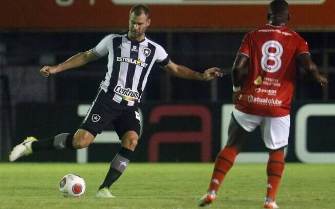 Carli está fora de clássico entre Botafogo e Flamengo