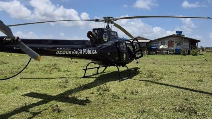 Homem é resgatado de helicóptero após ser ferido por búfalo