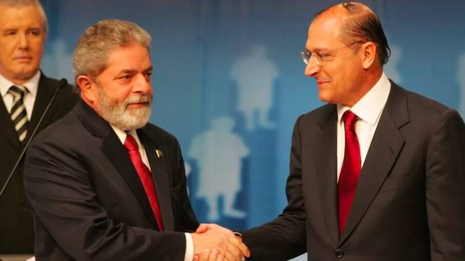 O ex-governador Geraldo Alckmin com o ex-presidente Lula