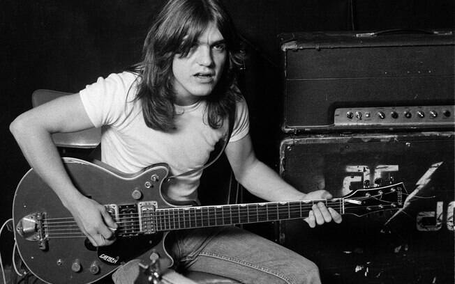 Malcolm Young, guitarrista fundados do AC/DC morreu aos 64 anos. Músico sofria de demência