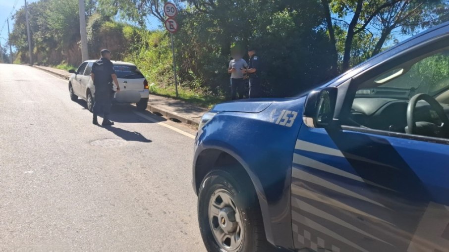 \veículo furtado em Vinhedo foi recuperado pela equipe da ROMU \veículo furtado em Vinhedo foi recuperado pela equipe da ROMU