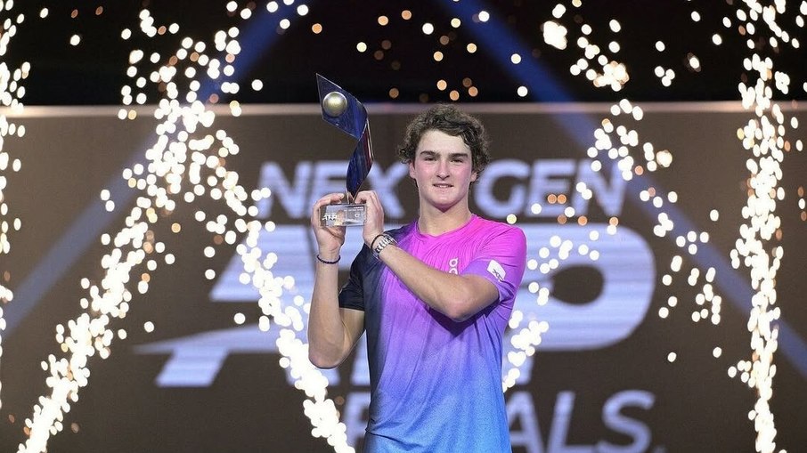 João Fonseca conquistou o título do Next Gen ATP Finals