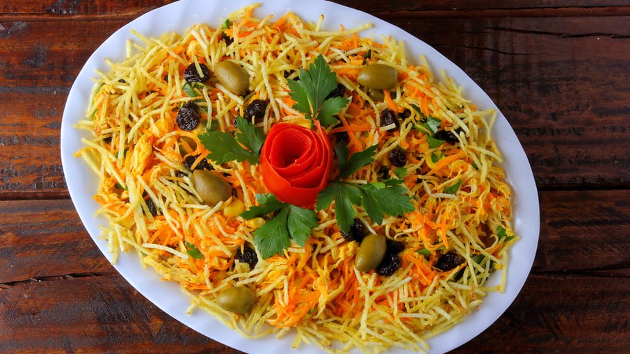 O Salpicão Fit Cremoso é uma opção de troca menos calórica O Salpicão Fit Cremoso é uma opção de troca menos calórica