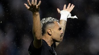 Por%20que%20ningu%C3%A9m%20chegou%20ainda%20no%20Corinthians%3F