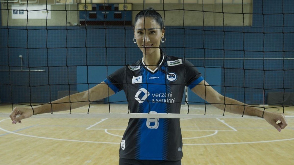 Jaqueline%20volta%20%C3%A0s%20quadras%20para%20defender%20o%20Pinheiros