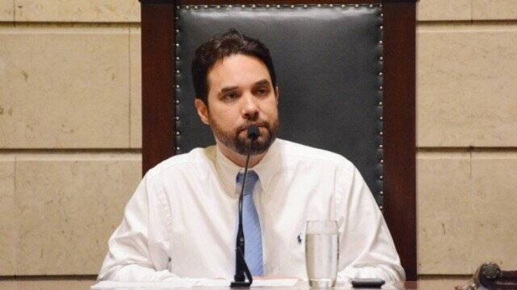 Operação apreende celular na cela de  Jairinho em Gericinó (RJ)