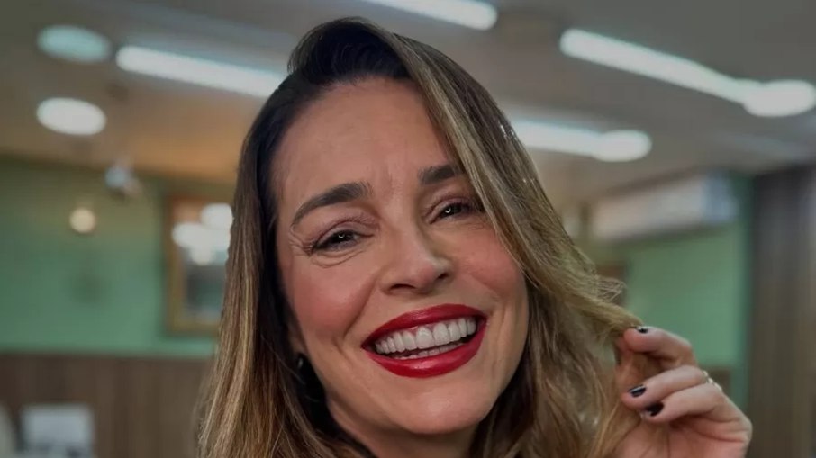 Suzy Rêgo escapa de golpe e alerta sobre fraude bancária Suzy Rêgo escapa de golpe e alerta sobre fraude bancária