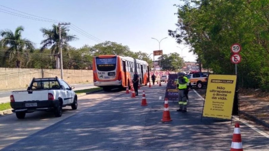 Dos cinco veículos removidos ao Pátio Municipal, quatro eram motos