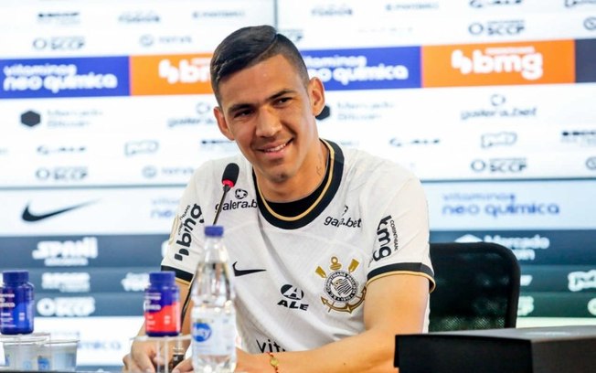 Balbuena se sente em casa em seu retorno ao Corinthians, mas diz: 'Não chego com cartaz de titular'