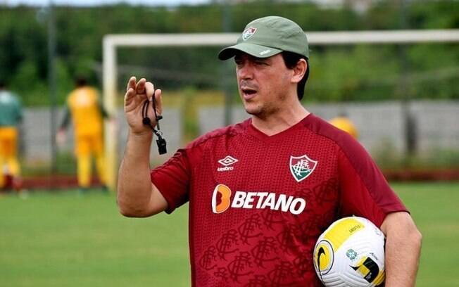 Contra um Palmeiras de estilo antagônico ao de Diniz, Fluminense terá teste de fogo para novo esquema