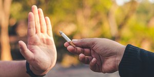 Tabagismo dobra o risco de AVC, alerta especialista