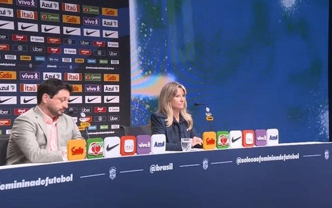 Arthur Elias convoca 28 jogadoras para amistosos da Seleção Feminina contra a Argentina Arthur Elias convoca 28 jogadoras para amistosos da Seleção Feminina contra a Argentina