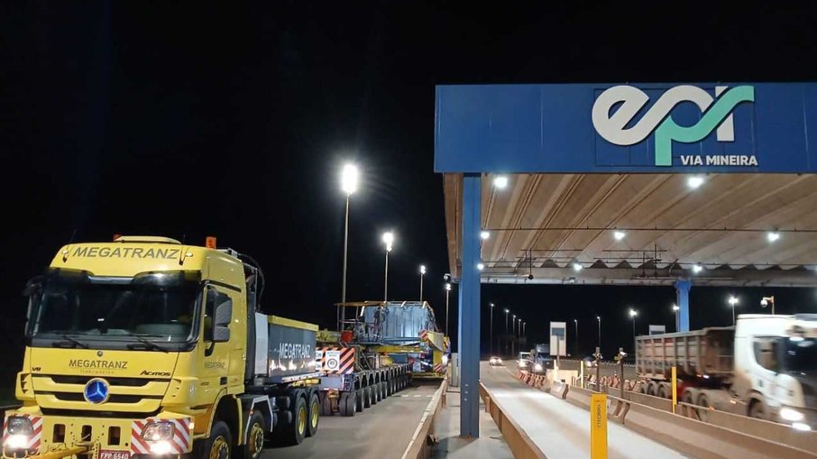 MG: carga especial avança pela BR-040 nesta quarta (26)